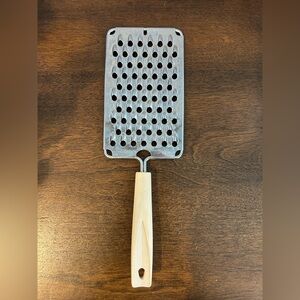 Vintage Ecko Stainless Steel Cheese Grater USA Cream Corn Cob Handle 11 Inch EUC